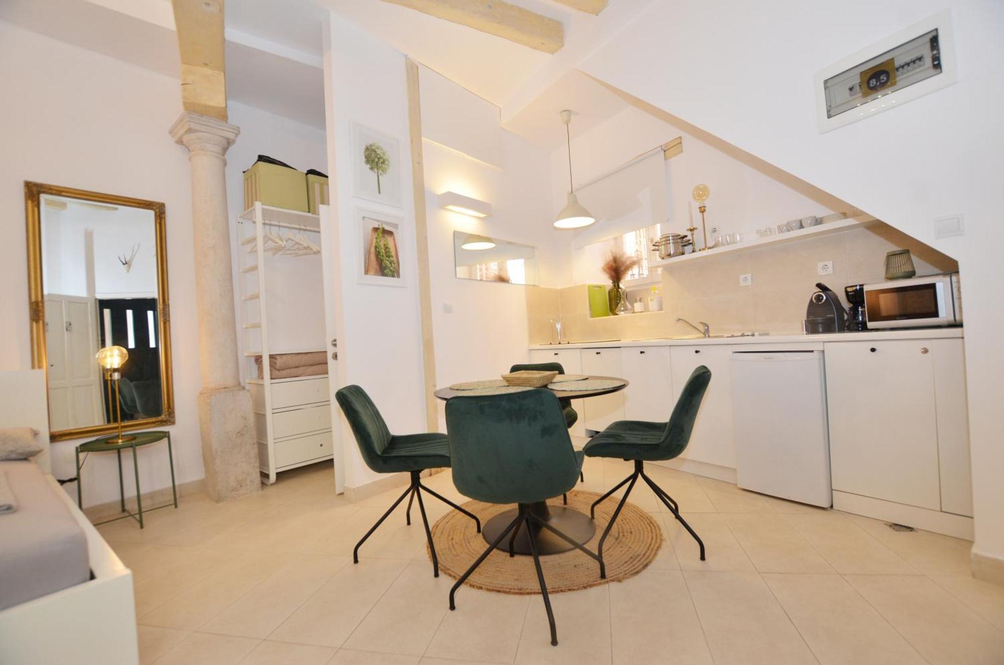 Apartments Lavanda And Oliva โรวีน ภายนอก รูปภาพ