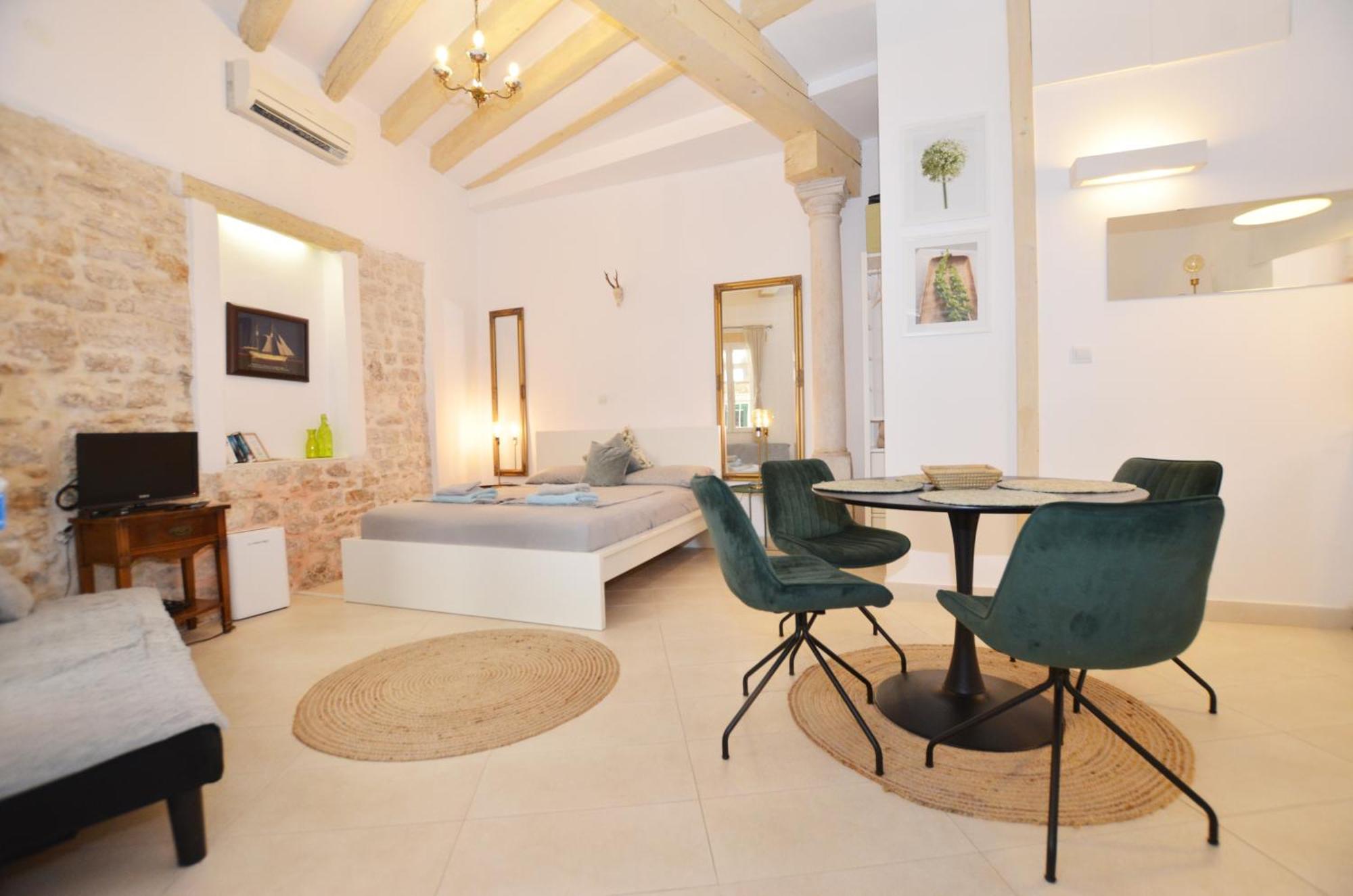 Apartments Lavanda And Oliva โรวีน ภายนอก รูปภาพ